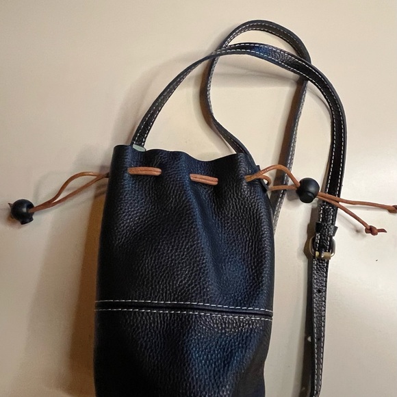 Top Grain Leather Boho Black Crossbody/Shoulder Drawstring Bucket Pouch Bag NWOT - Picture 3 of 12